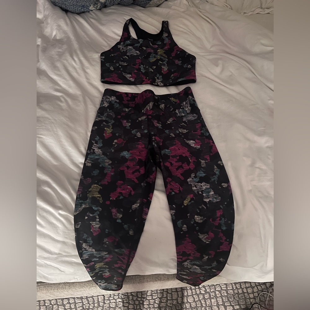 Terez Black Multicolor Abstract Print Leggings and matching Bra